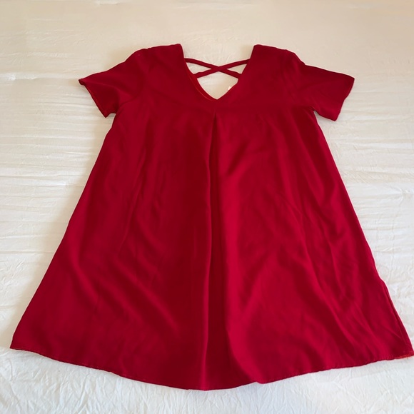 4/$25♦️Romeo&Juliet Couture Red Flowy Dress Top - Picture 1 of 4